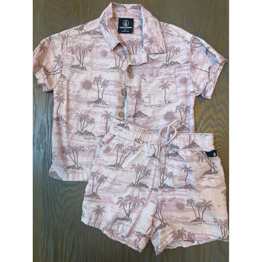 Volcom Toddler Boys 2T Tropical Palm Tree Shirt and Shorts Matching Set Mauve